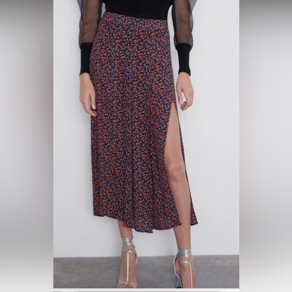 Zara midi floral skirt - Picture 1 of 4